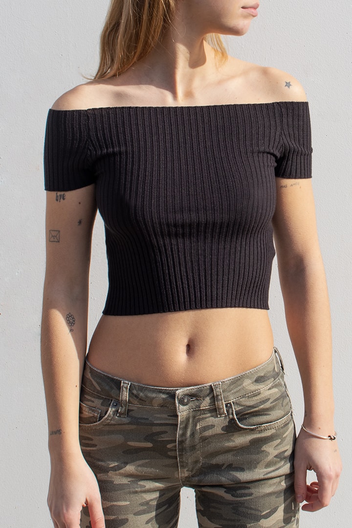 Boat neck top