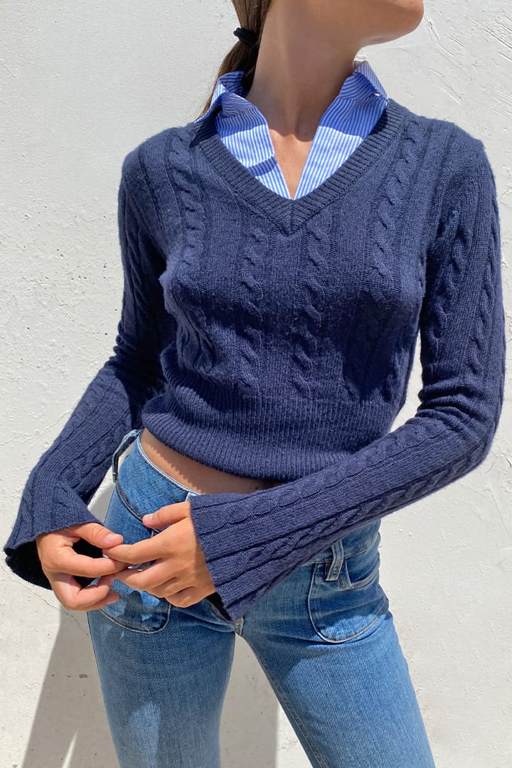 Knitted collar sweater
