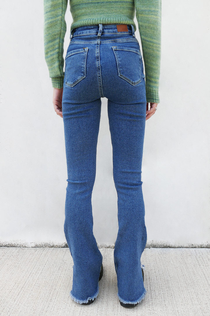 Jeans flare side slit