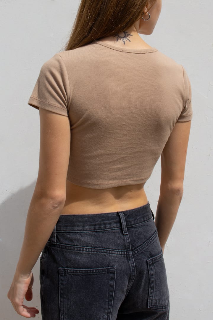 Crew neck cropped t-shirt